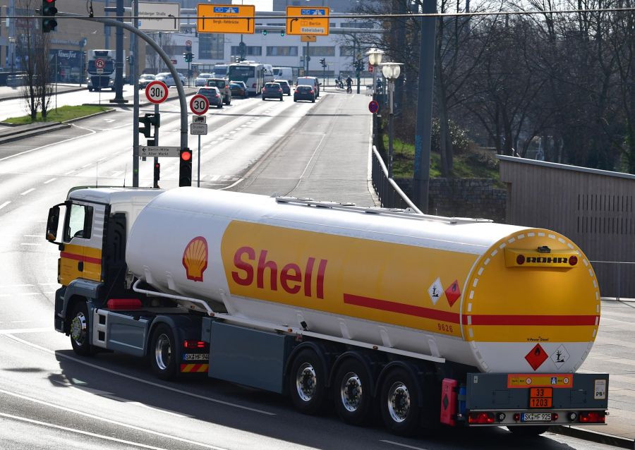 Shell продолжает покупать российскую нефть и будет поддерживать Украину финансово