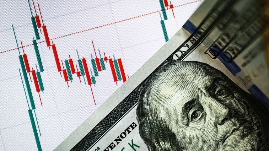 Американский доллар исчерпал себя в качестве единственной резервной и торговой валюты: мнение эксперта