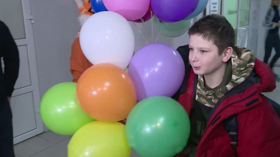 Путин наградил медалью спасшего детей во время налета ДРГ под Брянском 10-летнего Федора