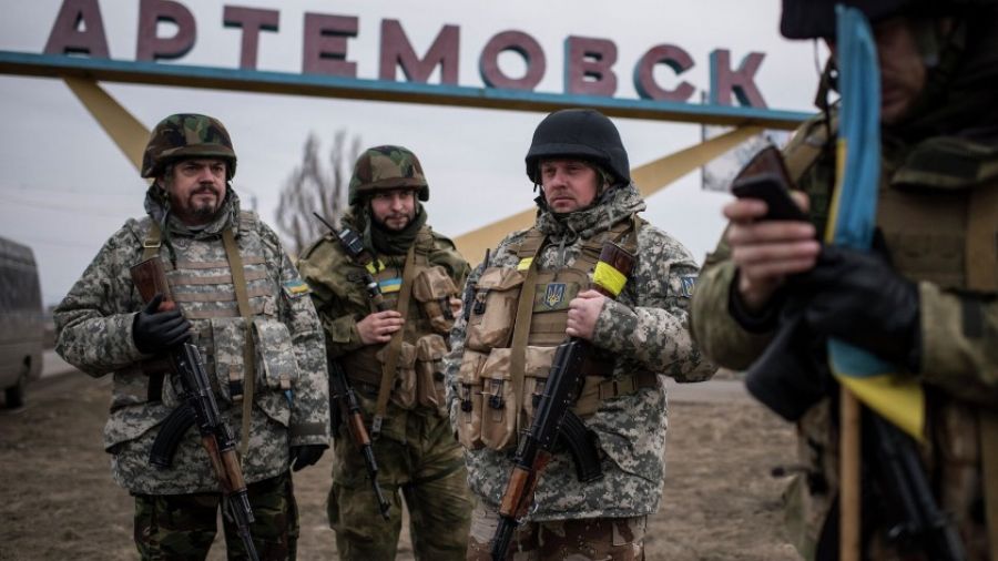 Западные СМИ: "Секретное бегство" ВС Украины из Артемовска по степям до Часова Яра и далее