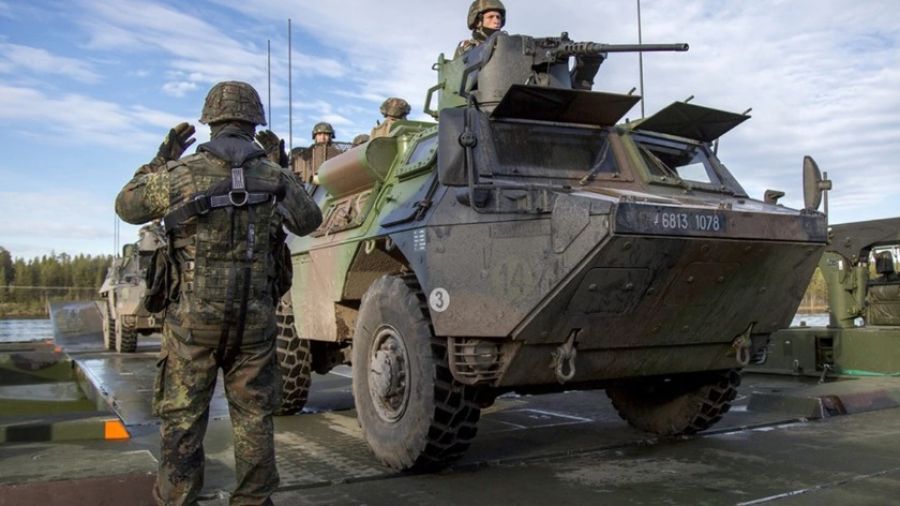 МК: Гагин проинформировал, что на Украине не замечено массовое скопление техники НАТО