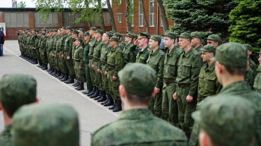 В Госдуму внесен законопроект об изменении призывного возраста срочной службы