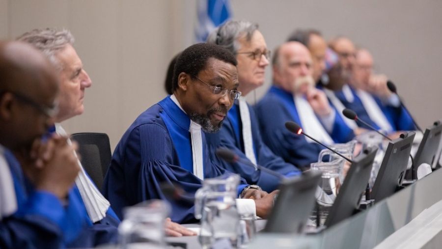 МК: Прокурор Гааги заявил, что ордер на «арест» Путина будет действовать до конца его жизни