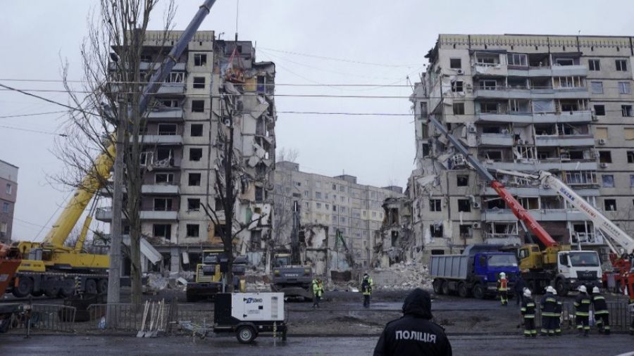 Украинская ракета ПВО разрушила жилой пятиэтажный дом в Запорожье