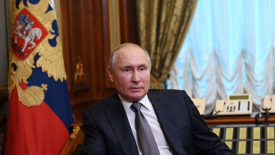 URA.RU: Дмитрий Песков рассказал, с кем ночует в Кремле Владимир Путин