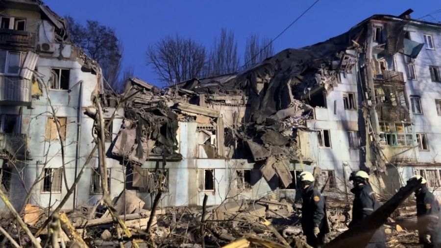 "Ъ": Ракета попала в пятиэтажный дом в Запорожье