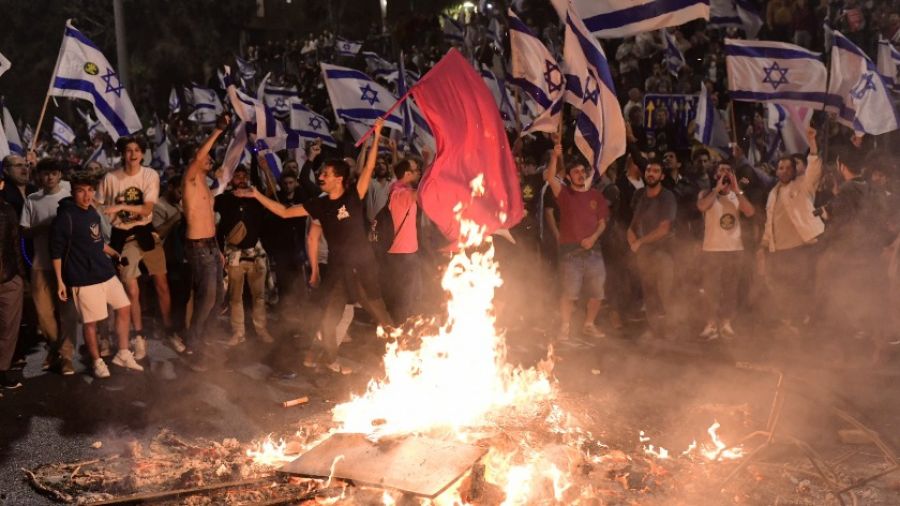 РВ: Израиль горит, на улицах хаос и стычки, во власти раскол