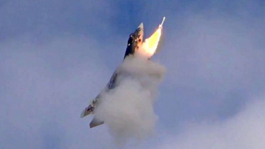 RusVesna показала момент поражения истребителя ВКС РФ в Енакиево ракетой
