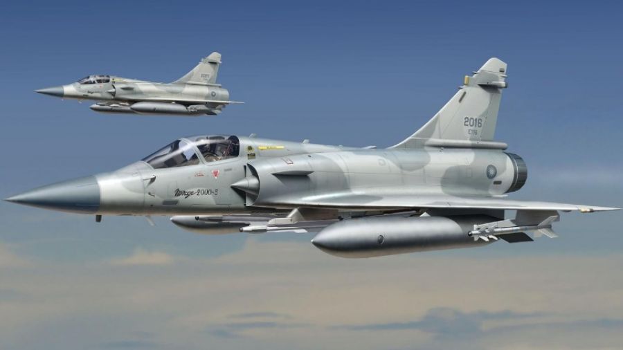 Глава Минобороны Украины: "Французские истребители Mirage 2000 на порядок хуже российских Су-35 и Киеву они не нужны"