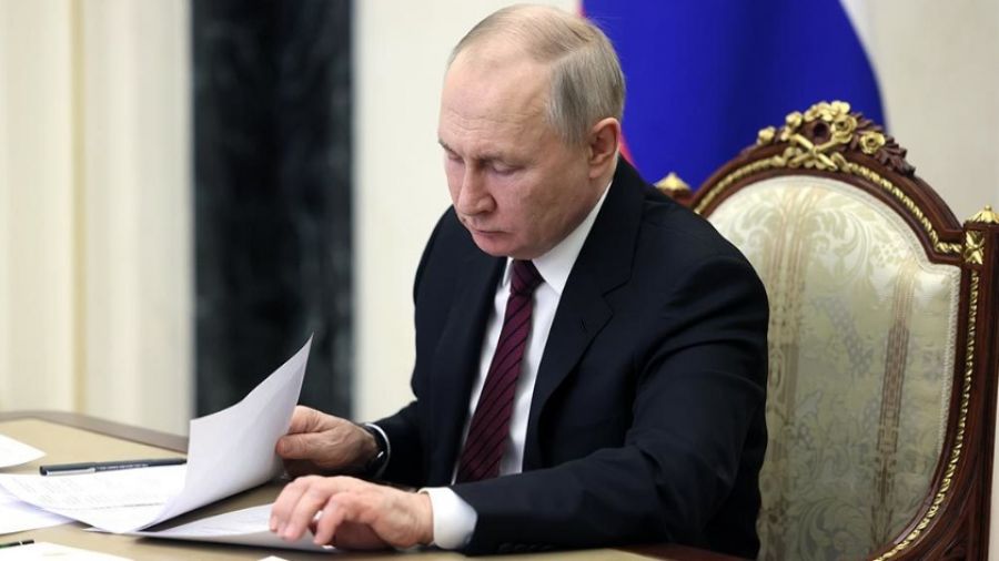 «МК»: Рогов проинформировал, что Путин при посещении Мариуполя оставил Западу скрытые послания