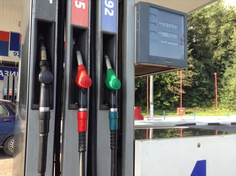 Увеличилась стоимость бензина в Смоленской области