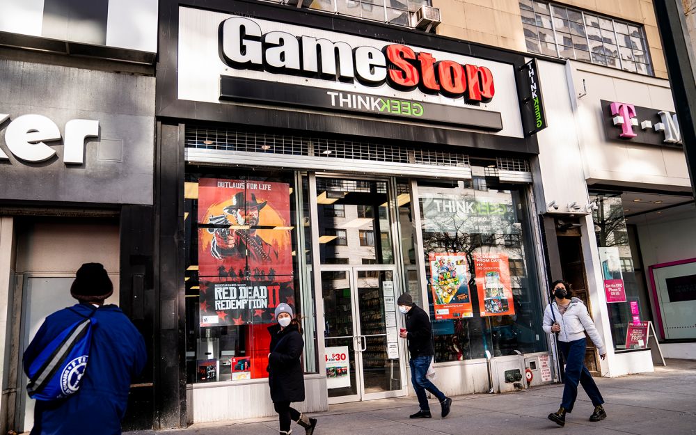Продажи сети магазинов GameStop упали