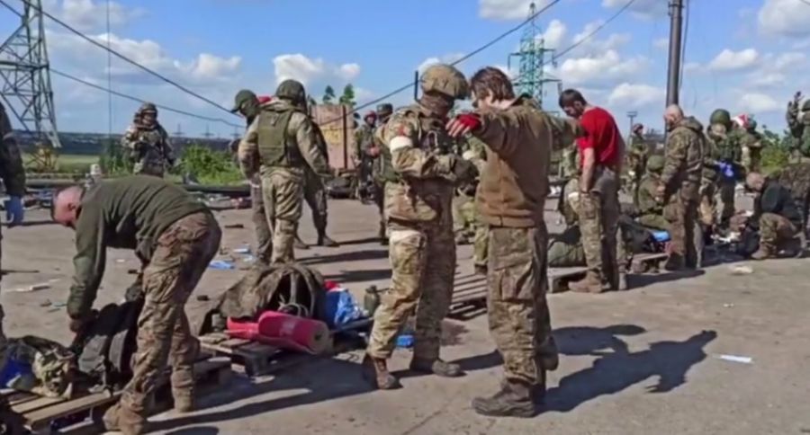 «Продуктивная игра»: Ветеран ФСБ высказался о ситуации с боевиками ВСУ на «Азовстали»