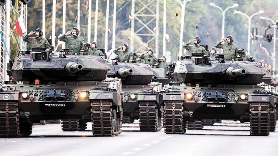 «Прямой военный таран»: Стало известно, какую роль НАТО отдала Польше на границе с Россией