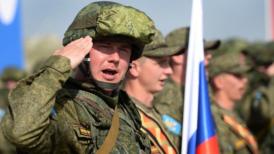 «Принимаем меры»: Шойгу объявил о создании 12 новых воинских частей на западе России