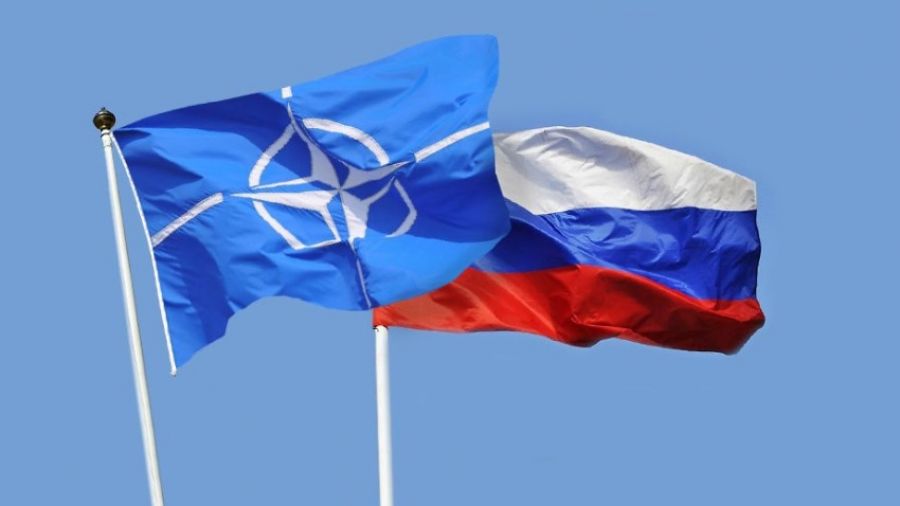 Песков прокомментировал заявление Медведева о возможности военного столкновения РФ и НАТО