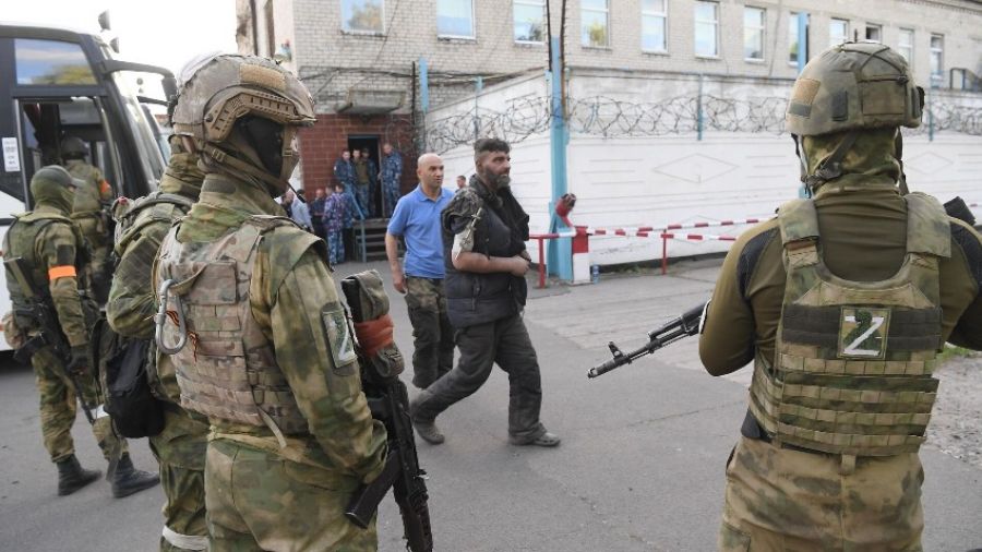 Войскам РФ и ДНР сдалось в плен уже более 1700 боевиков нацбата «Азов» и военных ВСУ