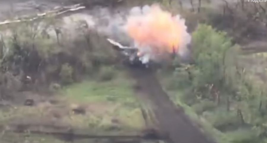 На видео попало замешательство экипажей танков ВСУ под ударами артиллерии НМ ДНР