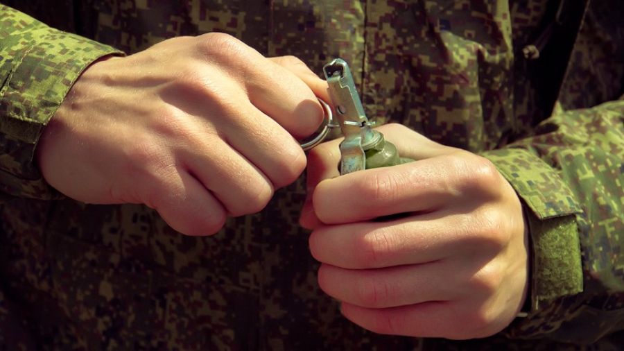 Раненый боец ВС РФ подорвал себя гранатой во избежание плена в зоне СВО