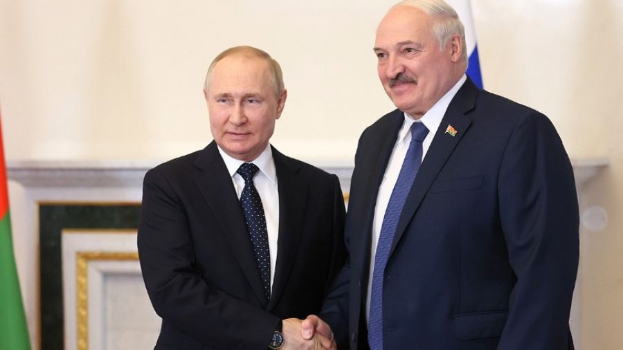 Лукашенко заявил о проблемах в отношениях с Россией, "которых вообще не должно быть"