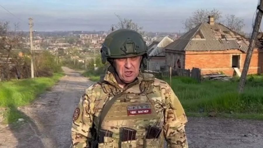 Пригожин: Бойцы ЧВК "Вагнер" продвинулись в Артемовске на 130 метров