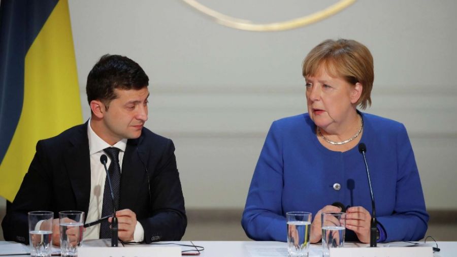WSJ: В ФРГ спорят, какую роль внешняя политика Меркель сыграла в конфликте на Украине