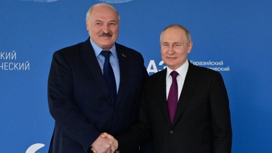 ТАСС: Президент Белоруссии Лукашенко назвал авторитет Путина огромным в мире