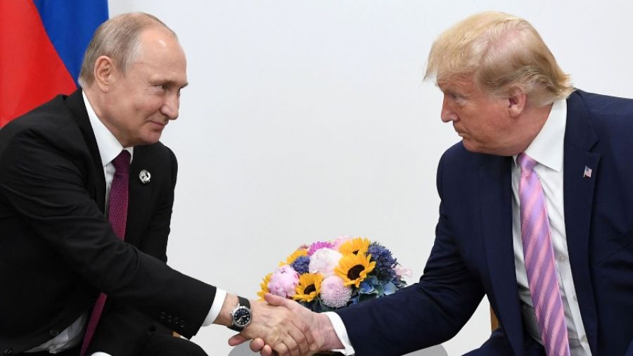 Трамп: вопрос признания Путина военным преступником нужно решать позднее