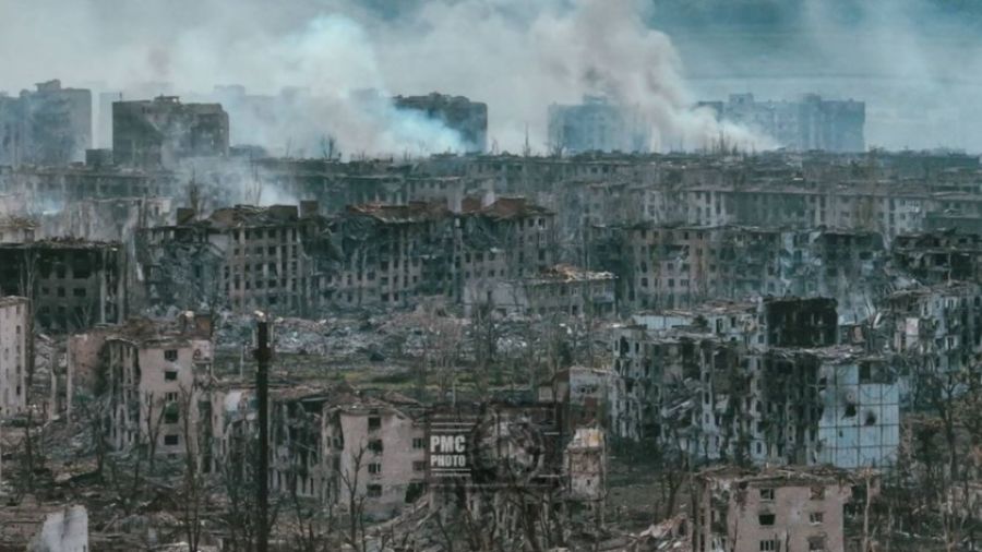 РВ: В боях за Бахмут бойцы ЧВК "Вагнер" разносят превращенные в крепости ВСУ многоэтажки