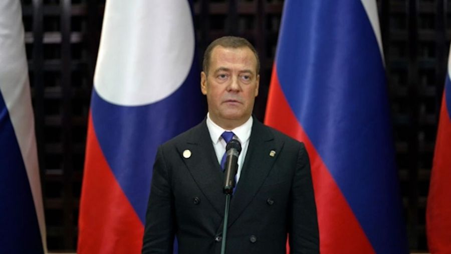 МК: Медведев заявил о возможности затягивания конфликта на Украине на десятилетия