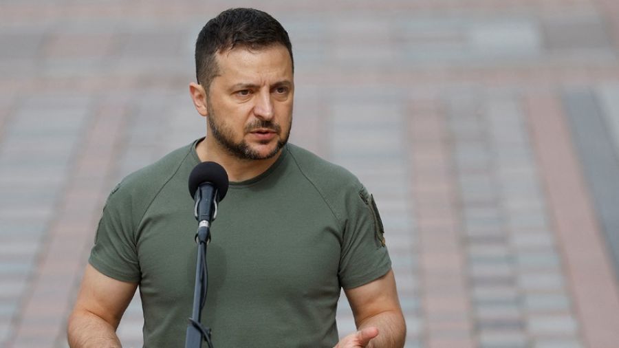 В Одессе местный активист подал в суд на президента Украины Владимира Зеленского