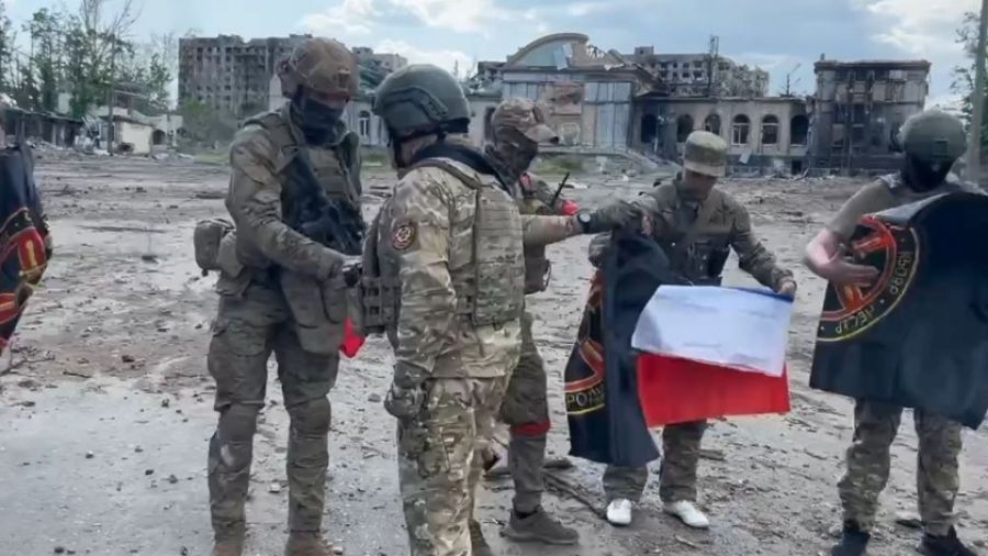 Пригожин сообщил о создании на западных окраинах Артемовска ДНР рубежей обороны для ВС РФ