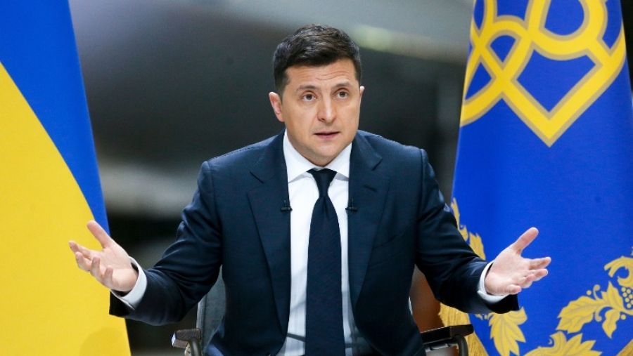 Дмитрий Петровский: Зеленский бросил своих людей в беде и в голоде, а сам наслаждается пейзажами