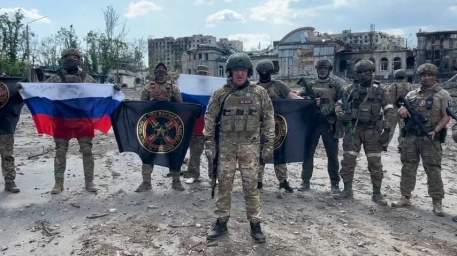 TopWar: Бойцы ЧВК «Вагнер» рассказали, как проходил штурм проблемных точек в Артемовске