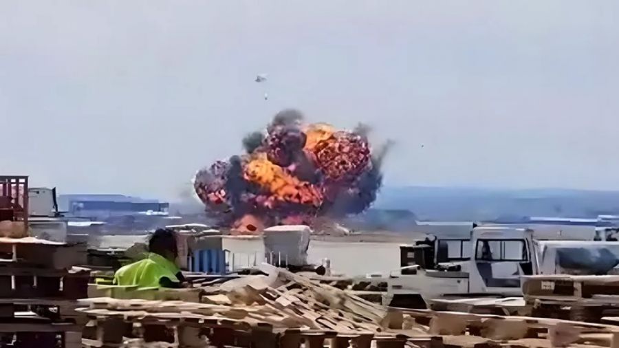 МК: На испанской авиабазе в Сарагосе разбился американский истребитель F-18 ВВС Испании