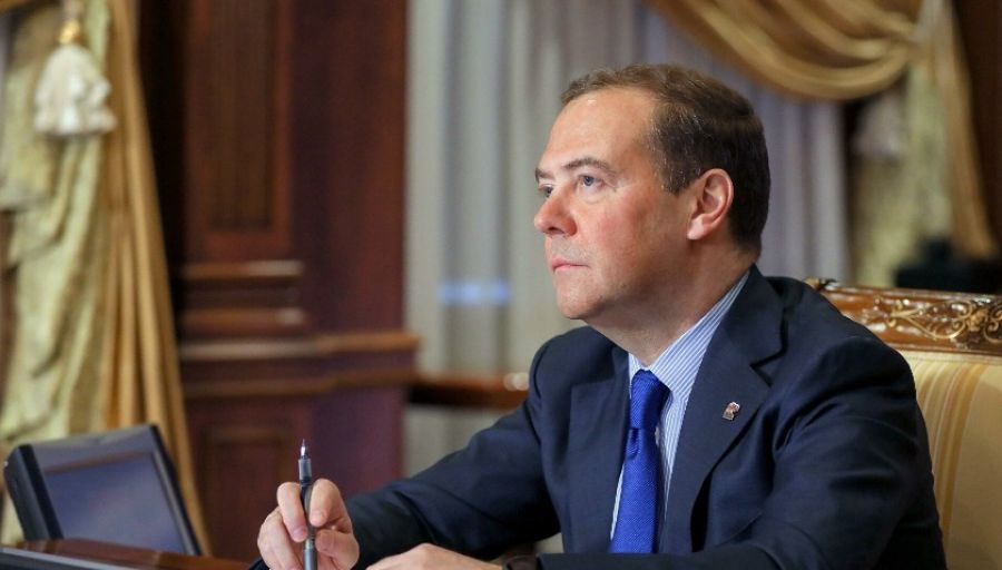 Медведев рассказал, с кем и за что воюет Россия