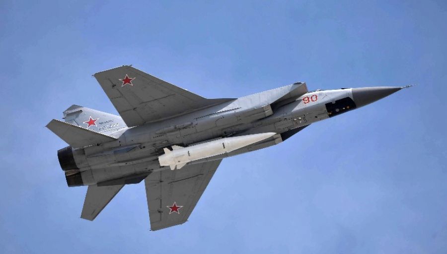 Военный эксперт Свитан назвал гиперзвуковую ракету "Кинжал" самым опасным оружием России