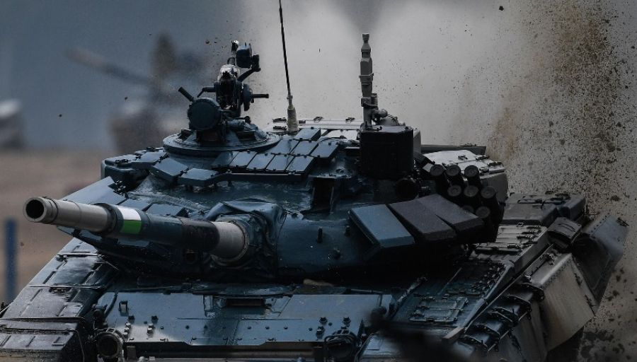 Кадры работы танка РФ по украинскому из засады попали в сеть