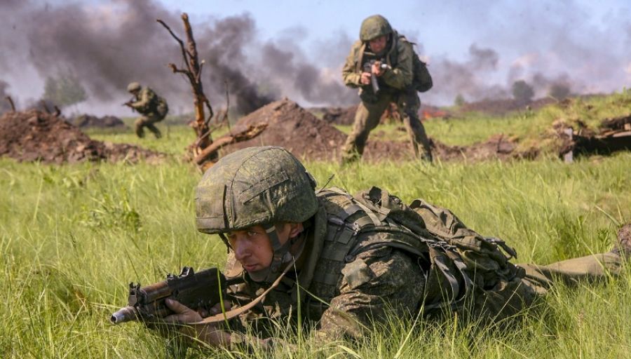 СП: В Минобороны рассказали, как солдаты ВС РФ защищали критически важный населённый пункт