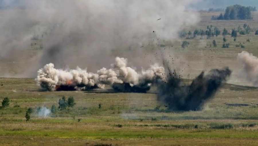 RusVesna: 3-я бригада НМ ДНР отработала по боевикам ВСУ из САУ «Гвоздика»