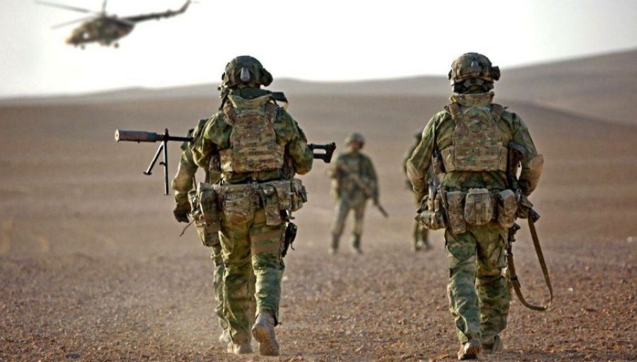 Подоляк проинформировал, что еще очень рано говорить об отводе войск ВС РФ из Херсона