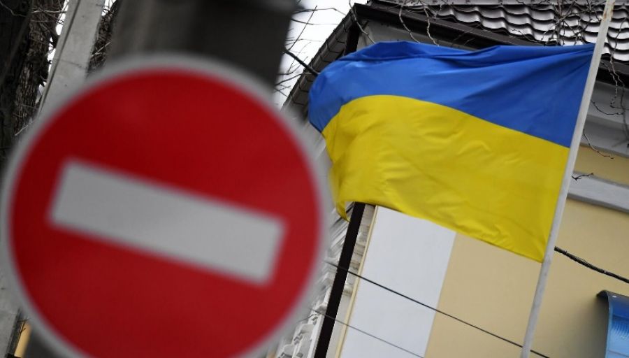 МК: Политолог оценил вероятность прекращения существования Украины разделом между странами