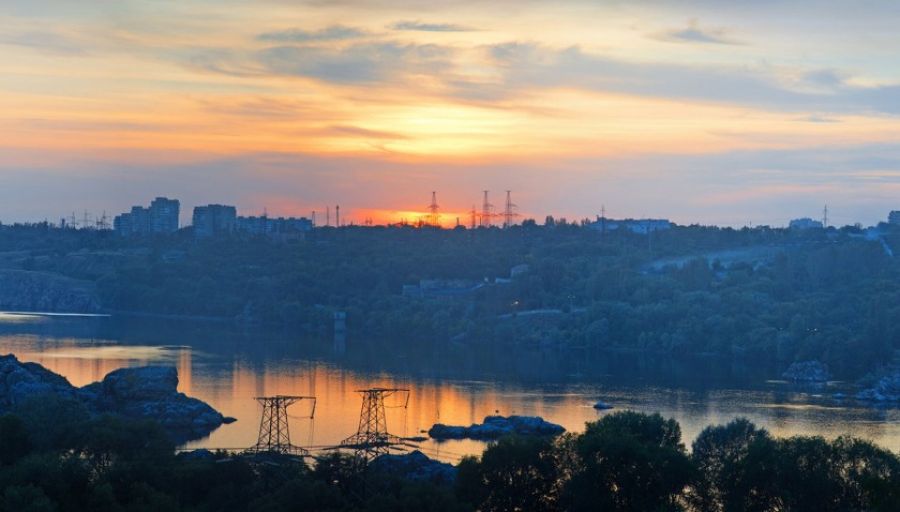 МК: БПЛА РФ нанесли удары по объектам в Запорожье и Днепропетровске