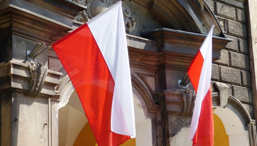 GW: На зданиях и улицах Варшавы увековечили память «жертв агрессии РФ»