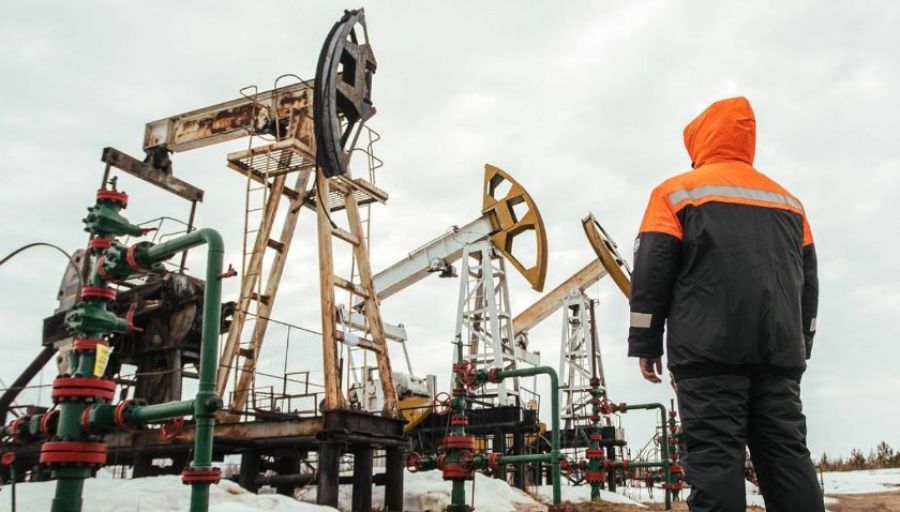 Европа накинулась на российские нефть и дизель, пытаясь запрыгнуть в последний вагон
