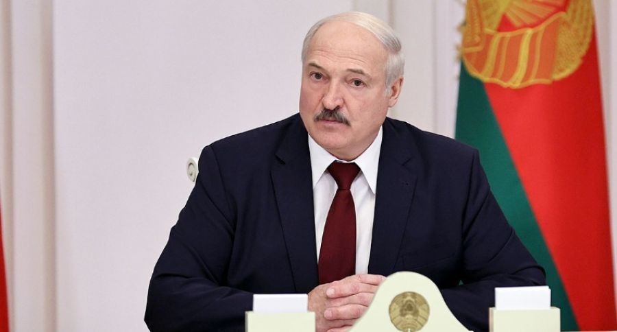 Лукашенко заявил, что Запад пытается всеми силами втянуть Белоруссию в украинский конфликт