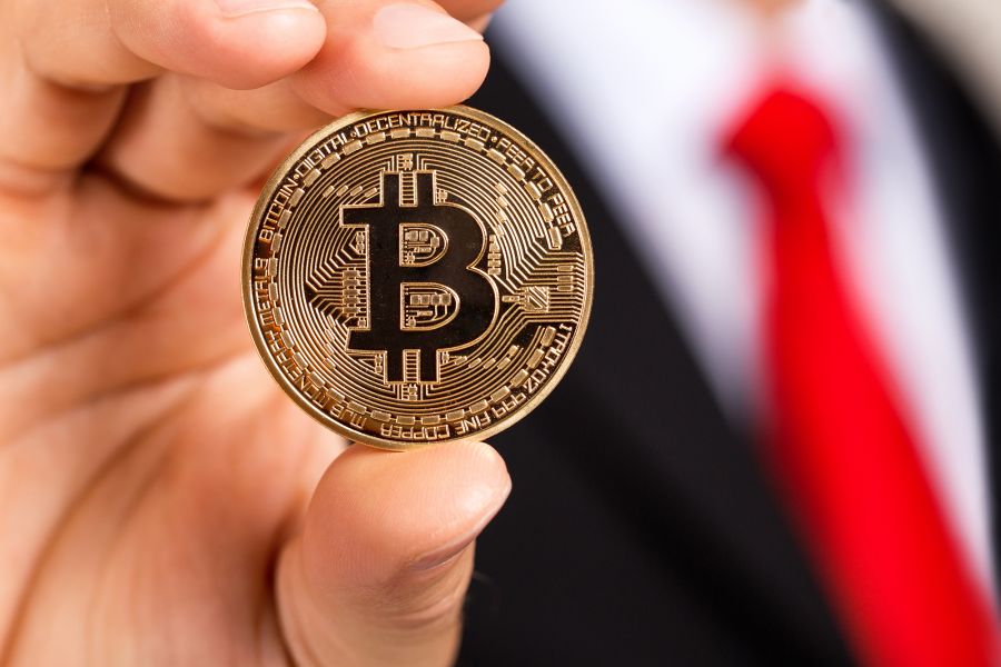 Стоимость биткоина за сутки выросла на 3 тысячи долларов