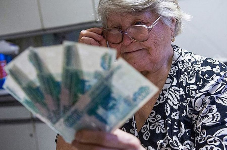 В начале декабря россияне смогут получить новые единоразовые выплаты