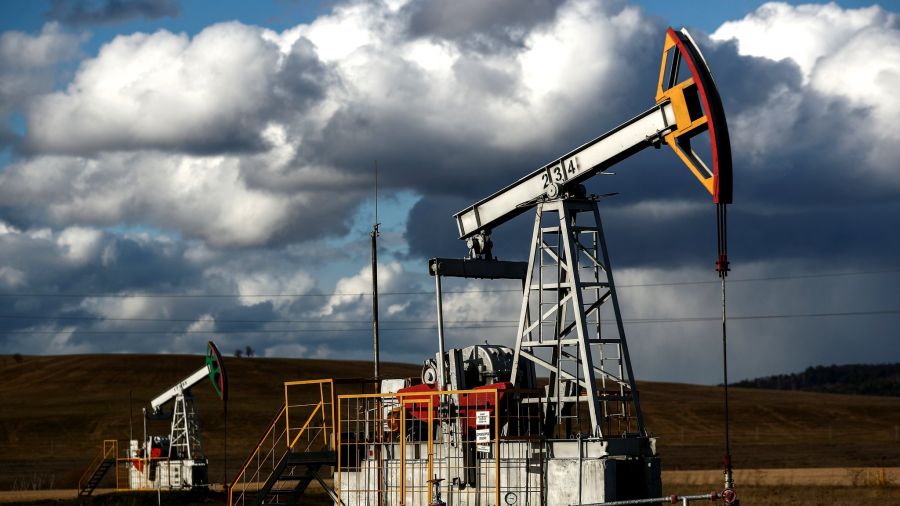 Аналитик Сидоров назвал три причины роста цен на нефть до 100 долларов и выше