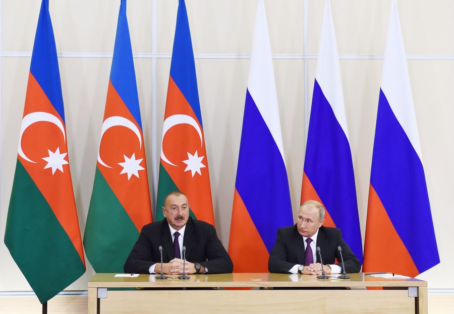 Россия и Азербайджан обсуждают совместное производство вакцины от COVID-19